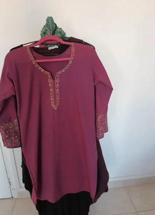 Tunique courte rose fushia rebrodee taille M, staat: Heel goed, maat: M / 38 / 10, € 20,00, € 21,70 inclusief Kopersbescherming