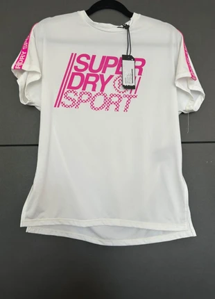 NEW superdry sport shirt S, merk: Superdry, staat: Nieuw met prijskaartje, maat: S / 36 / 8, € 8,00, € 9,10 inclusief Kopersbescherming