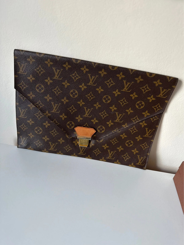 Authentic Louis Vuitton purse clutch - Vinted