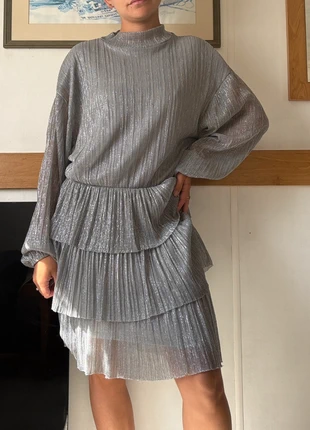 Robe de soirée transparente gris à paillette et volantes Zara taille 40/L en très bon état, brand: Zara, condition: Very good, size: L / 40 / 12, €12.00, €13.30 includes Buyer Protection