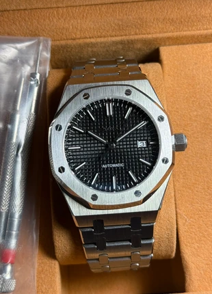 Seiko Mod Royal Oak 40mm Silver Black, marque: Seiko, état: Neuf avec étiquette, taille: 39–42 mm, 155,00 €, 163,45 € Protection acheteurs incluse