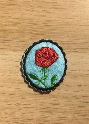 Rose patch, état: Neuf sans étiquette, 2,00 €, 2,80 € Protection acheteurs incluse