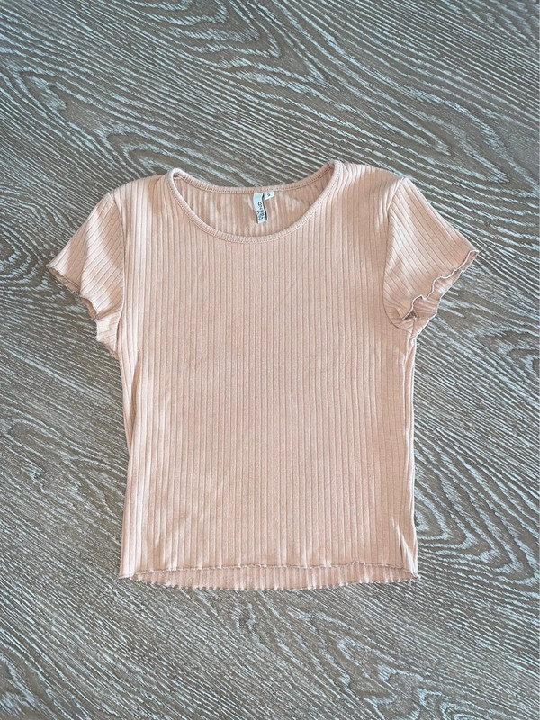 Beige T-shirt