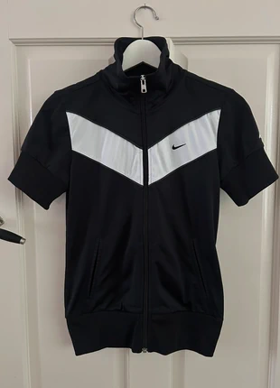 Nike Sportswear Track Jacket – Zwart/Wit, Korte Mouw maat S, merk: Nike, staat: Heel goed, maat: S / 36 / 8, € 10,00, € 11,20 inclusief Kopersbescherming