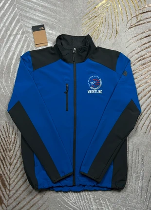 Veste de ski / imperméable the north face WindWall bleu foncée et noir logo imprimer noir, marke: The North Face, zustand: Sehr gut, größe: M, 55,00 €, 58,45 € beinhaltet Vinted-Käuferschutz Pro