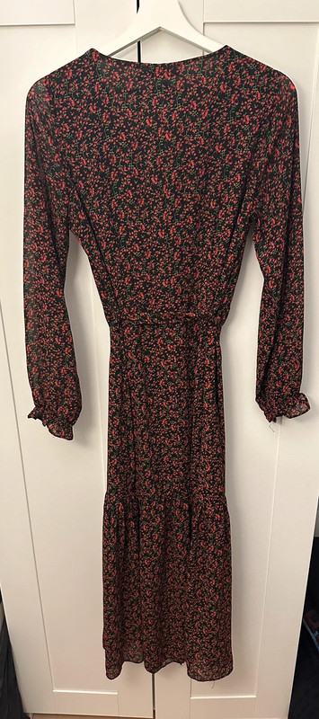 Robe longue noire à fleures rouges - IAIAI 2