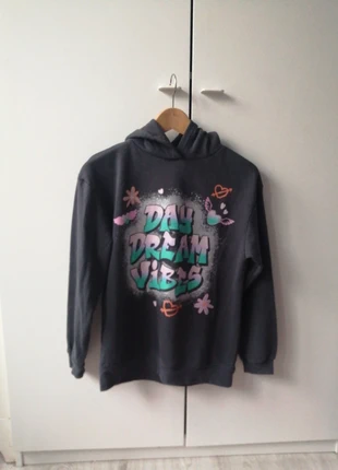 Hoodie van Primark, merk: Primark, staat: Heel goed, maat: 13 jaar / 158 cm, € 1,00, € 1,75 inclusief Kopersbescherming
