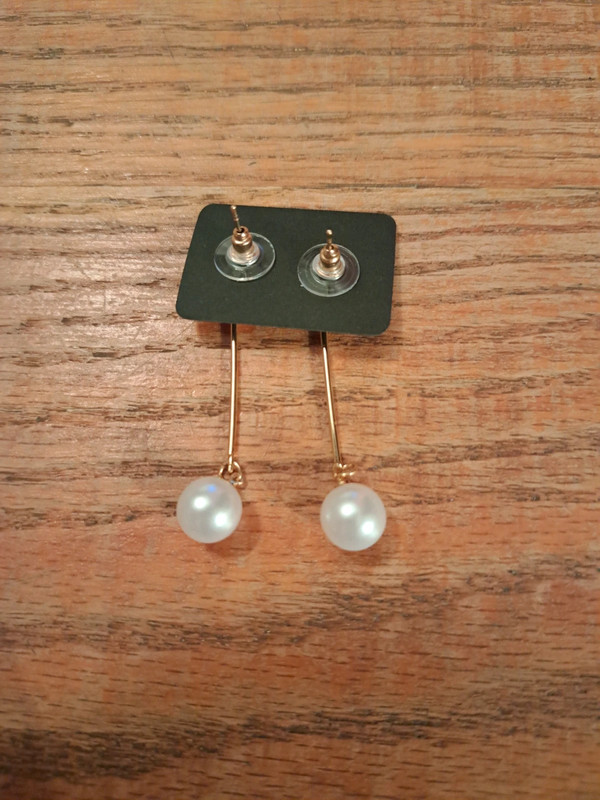 Gold earrings with pearls 3