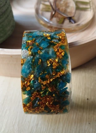 Bracelet en époxy et pierre naturelle et pépites doré, marque: Fait Main, état: Neuf avec étiquette, 15,00 €, 16,45 € Protection acheteurs (Pro) incluse