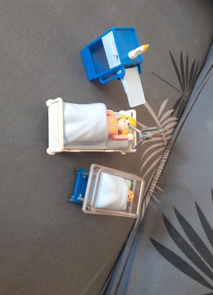 Maternité playmobil , marque: Playmobil, état: Très bon état, taille: Prématuré, jusqu'à 44cm, 8,00 €, 9,10 € Protection acheteurs incluse