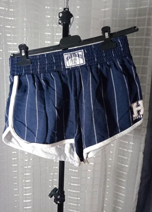 Short Taille M (REF 1159), merk: Harvard, staat: Heel goed, maat: M, € 3,00, € 3,85 inclusief Kopersbescherming Pro
