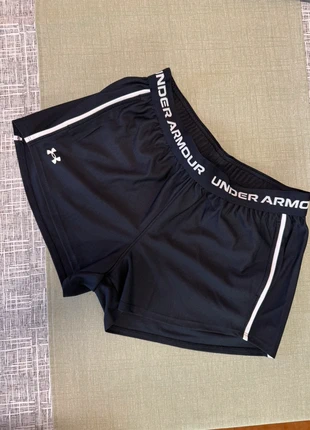 Shorts Under Armour S, marca: Under Armour, estado: Novo com etiquetas, tamanho: S / 36 / 8, €18.00, €19.60 inclui Proteção do Comprador