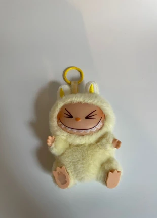 Labubu, état: Très bon état, taille: Taille unique, 17,00 €, 18,55 € Protection acheteurs incluse