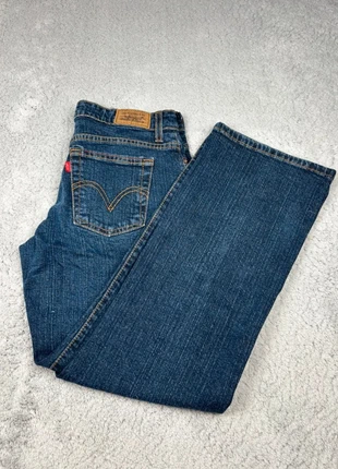 Jean Levi’s 515 bootcut bleu / taille 36-38 ( voir mesure en photo ), brand: Levi's, condizioni: Ottime, taglia: M / IT 42 / EU 38, €18.00, €19.60 include la Protezione acquisti