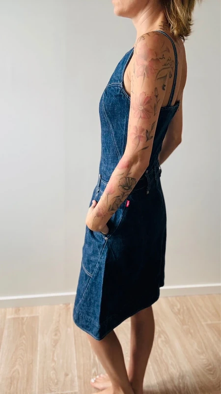 Robe jean Levis taille XS en très bon état - photo numéro 2