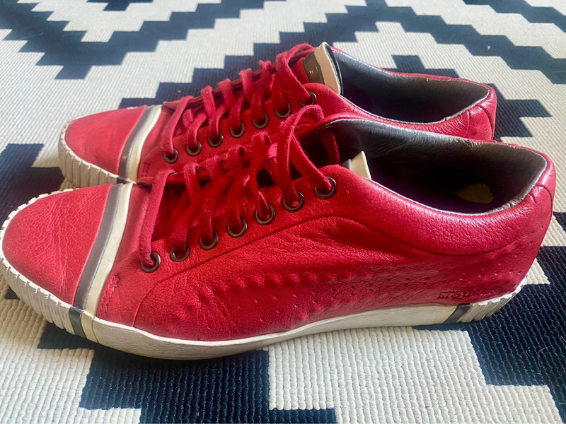 Alexander mcqueen sneakers size 4 on sale