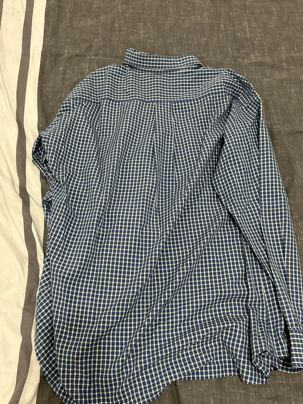 Chemise à carreaux 2