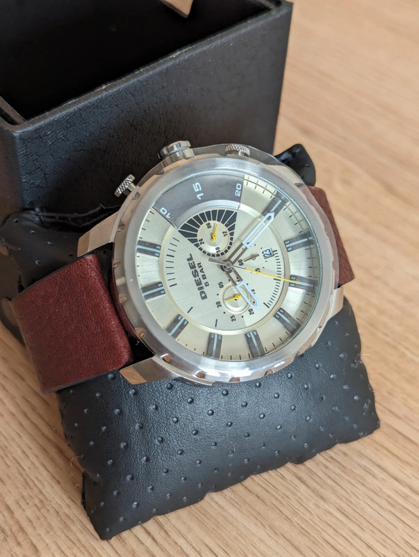 Diesel DZ4346 Watch Stainless Steel 5 Bar Water Resistant Brown Leather Strap Vinted