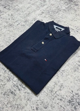 🔵 Polo Tommy Hilfiger XS Bleu Marine Custom Fit, marke: Tommy Hilfiger, zustand: Sehr gut, größe: XS, 24,99 €, 26,94 € beinhaltet Vinted-Käuferschutz Pro