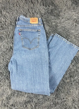 Jean Levi's 550 bleu clair Relaxed bootcut W30, marque: Levi's, état: Très bon état, taille: XL / 42 / 14, 25,00 €, 26,95 € Protection acheteurs incluse