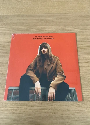 Clara Luciani « rare » sainte victoire vinyle première édition, staat: Nieuw, € 35,00, € 37,45 inclusief Kopersbescherming
