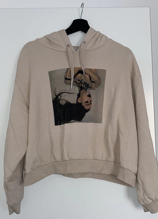Ariana grande sweatshirt h&m sales