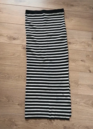 Lange geribde rok met elastieke band van stradivarius maat L, marque: Stradivarius, état: Très bon état, taille: L / 40 / 12, 7,00 €, 8,05 € Protection acheteurs incluse