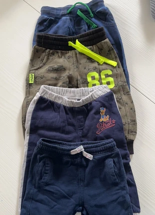 Stock di pantaloni 12 mesi , marque: I Do, état: Bon état, taille: 12-18 mois / 80 cm, 4,00 €, 4,90 € Protection acheteurs incluse