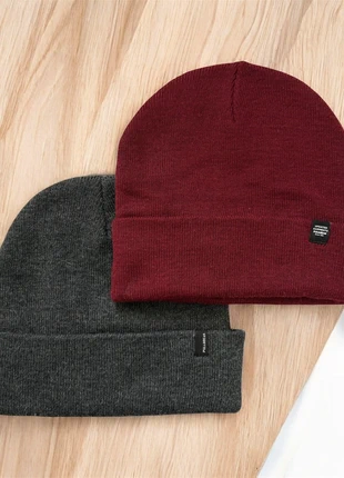 Men’s Beanie Hat Pack (2) Grey & Burgundy Knit Winter Hats, marca: Pull & Bear, estado: Muy bueno, tamaño: M, 5,00 €, 5,95 € Protección al comprador incluida