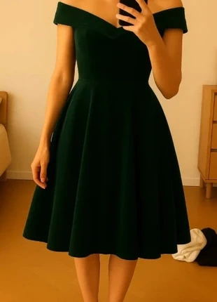 Robe verte épaules dénudées – coupe évasée élégante taille S, marque: Elmo Paris, état: Très bon état, taille: S / 36 / 8, 44,99 €, 47,94 € Protection acheteurs incluse