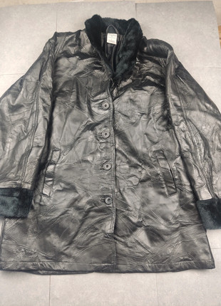 Manteau cuir véritable leather fourrure anne de lancay taille L, marque: Vintage Dressing, état: Bon état, taille: L, 20,00 €, 21,70 € Protection acheteurs (Pro) incluse