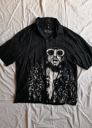 Kurt Cobain Bowling Shirt H&M | Retro Grunge Style Streetwear Top, marke: H&M, zustand: Neu, größe: S, 6,99 €, 8,04 € inklusive Vinted-Käuferschutz