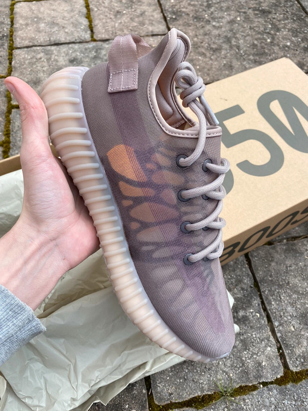 Yeezy 350 V2 Mono Mist Vinted