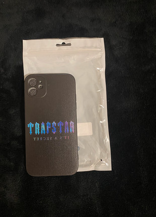 Obrázek k inzerátu: Trapstar kryt na Iphone 11