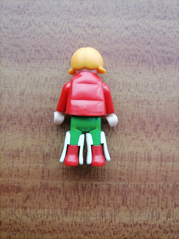 Figurine playmobil enfant blonde