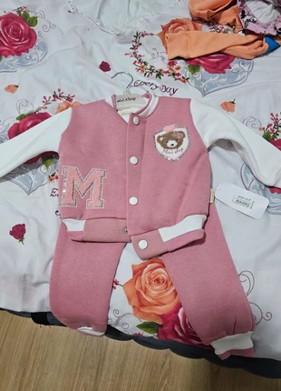 Set neonats, brand: Set, condizioni: Nuovo con cartellino, taglia: 9-12 mesi / 74 cm, €5.00, €5.95 include la Protezione acquisti