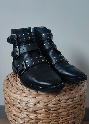 Bottines motard à clous en cuir noir, brand: Stradivarius, condition: Very good, size: 37, €20.00, €21.70 includes Buyer Protection