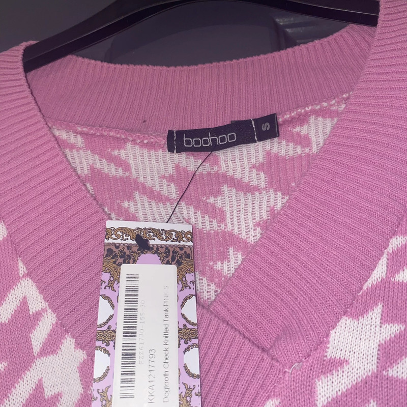 Pink and white dogtooth jumper 2