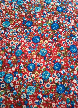 Tissu fleuri, marque: TISSU, état: Très bon état, 3,00 €, 3,85 € Protection acheteurs (Pro) incluse