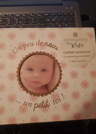 Baby Box Shop Coffret Naissance Rose pour Bébés Filles – Kit de