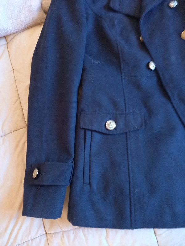 manteau bleu marine boutons dorés