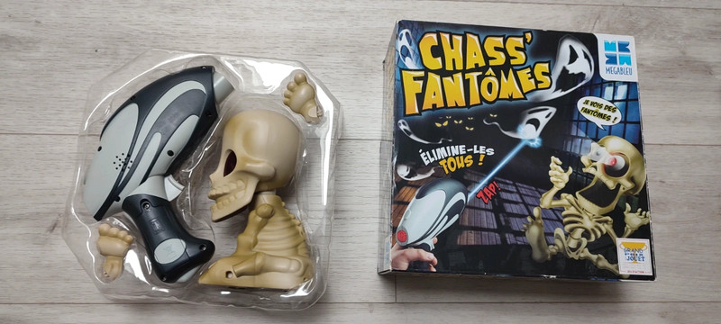 JEU) On joue à Chass Fantômes - Jeu de société - We play Chass Ghosts -  Board Game 