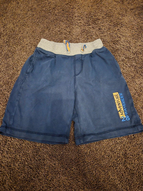 Kurze Shorts