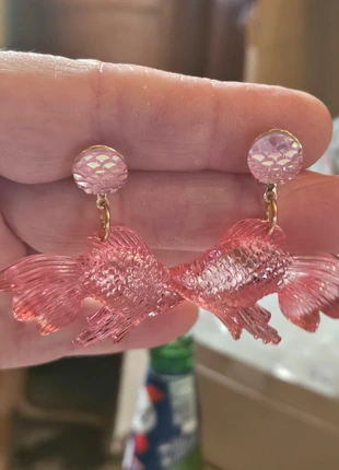 Boucles d'oreilles clips vintage poissons japonais roses en acrylique, marke: Vintage, zustand: Sehr gut, 13,00 €, 14,35 € inklusive Vinted-Käuferschutz