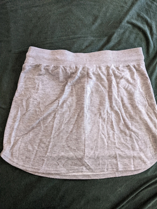 Gray super comfy stretchy skirt with pockets 5