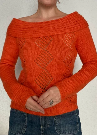 Off-Shoulder Mohair Knit Sweater in Trendy Orange 🎃, merk: COQUETTE, staat: Heel goed, maat: S / 36 / 8, € 22,00, € 23,80 inclusief Kopersbescherming