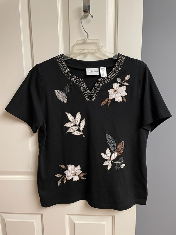 Alfred Dunner Short Embroidered Applique Top, Women L, Black Beige 2