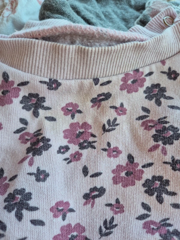 3 ensembles filles 18 mois - photo numéro 5