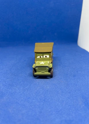 Voiture cars sarge, marke: Mattel, zustand: Gut, größe: Einheitsgröße, 4,00 €, 4,90 € inklusive Vinted-Käuferschutz