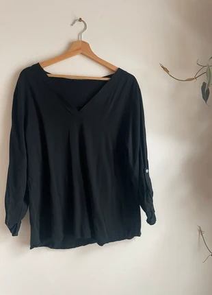 Cotton black top with mother of pearl cuff, condition: Good, size: L / 12, £2.00, £2.80 includes Buyer Protection